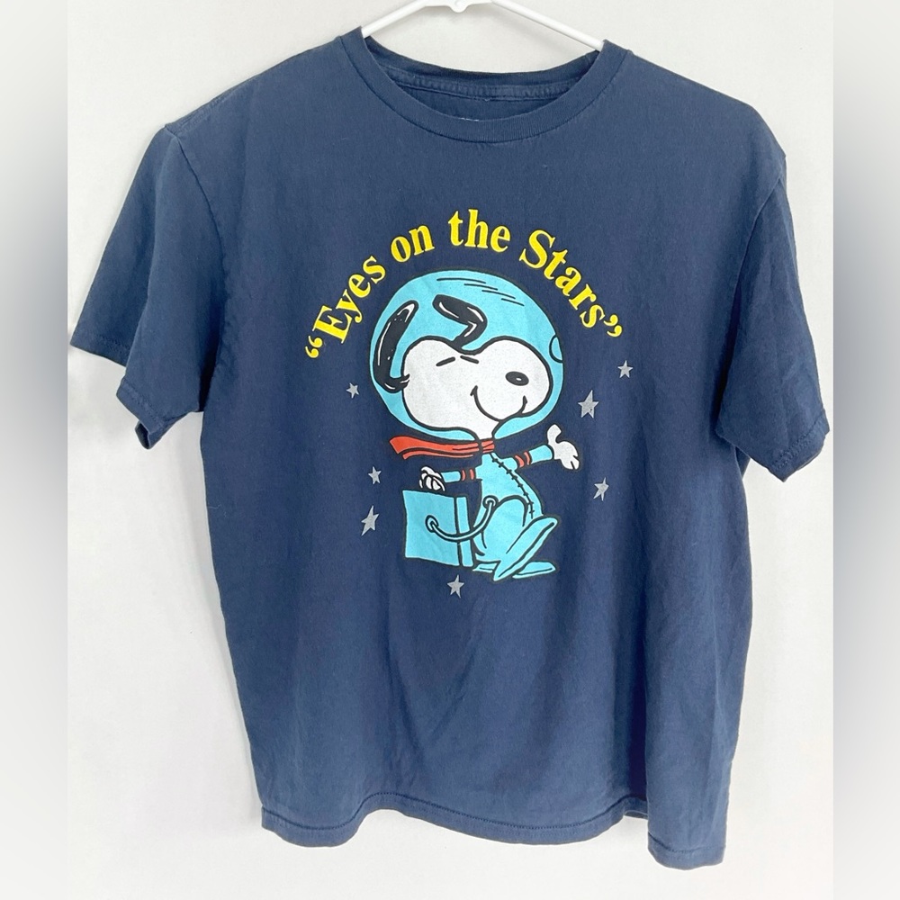 Peanuts Astronaut Snoopy graphic tshirt size Large San Diego Comic Con exclusive